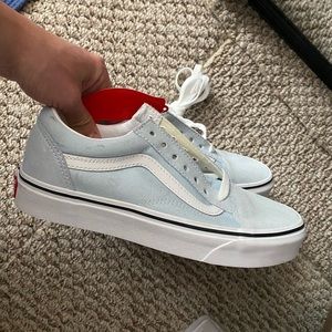 Never been worn, Vans (Women’s 7.5)